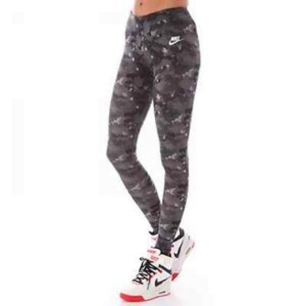 Nike Camo Leggings